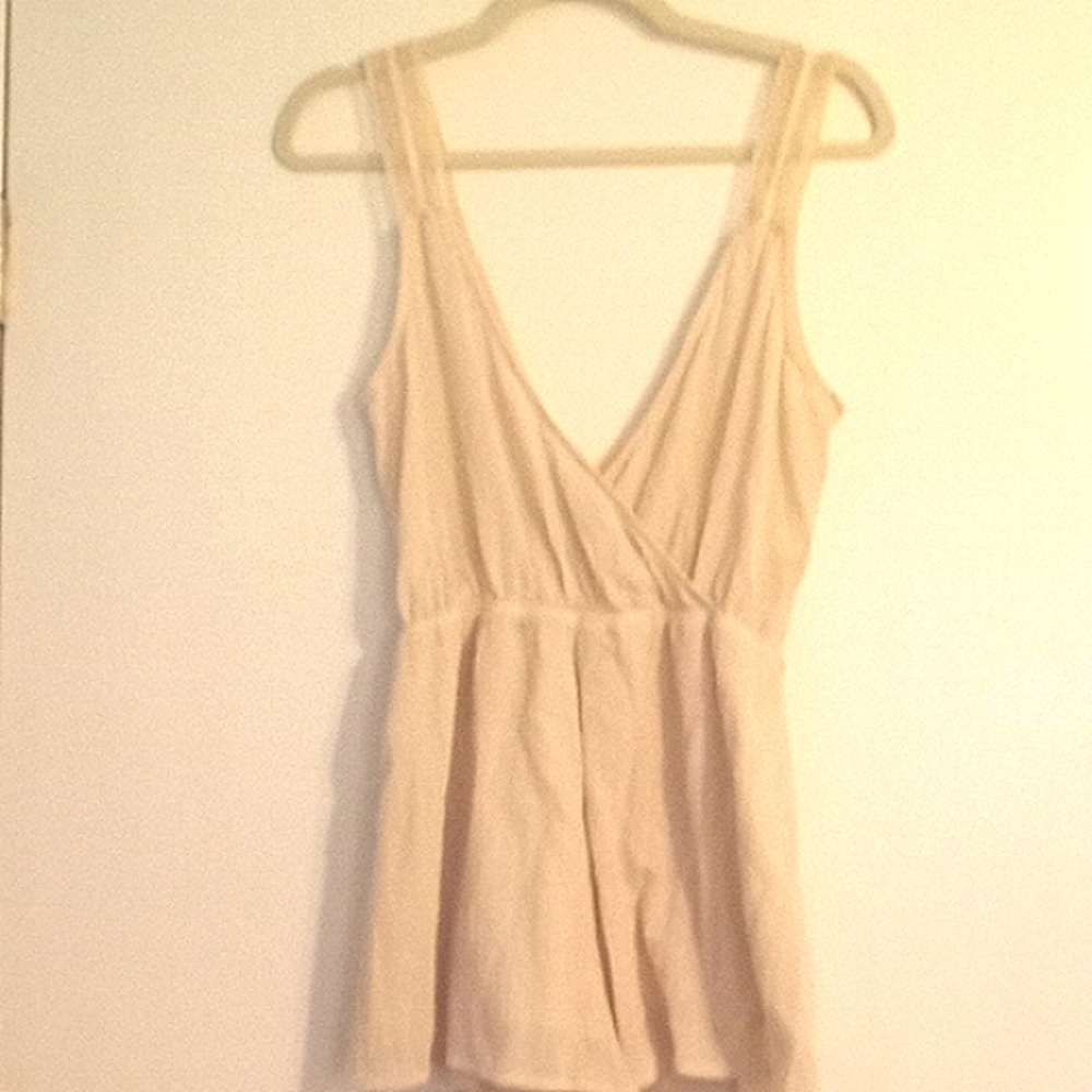 Tobi Romper in Cream Size SP  (NWT)